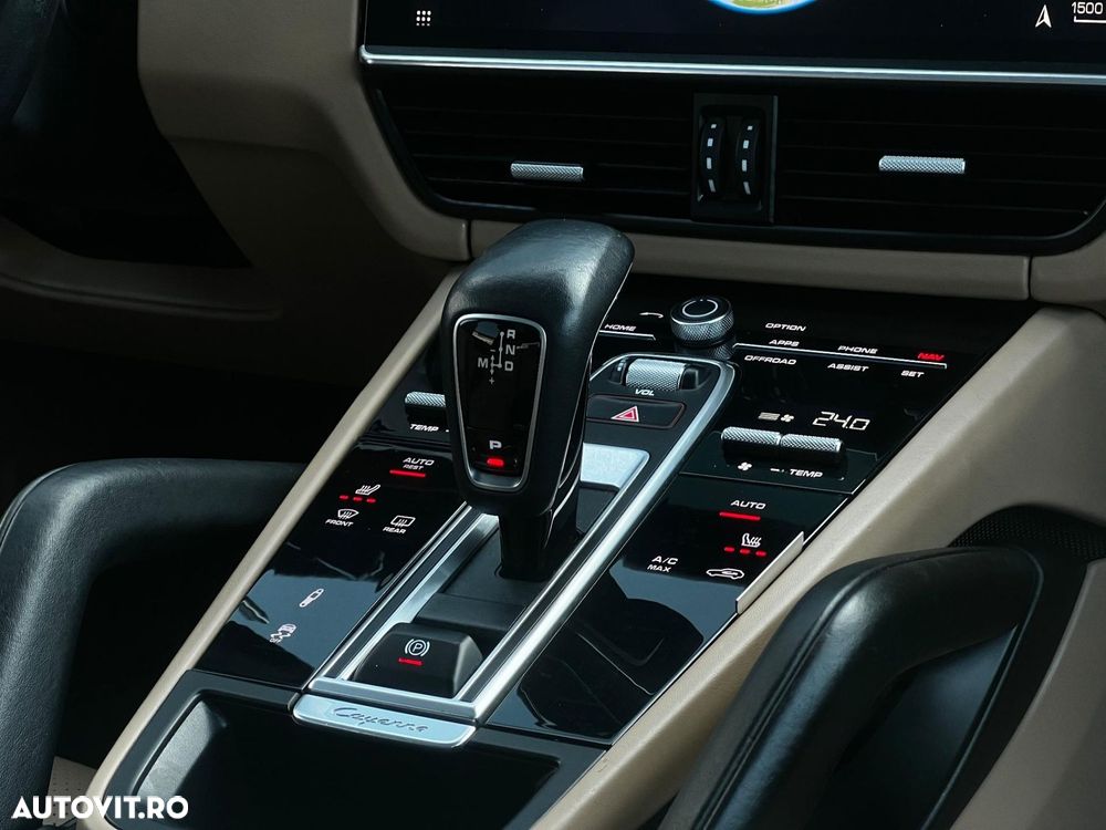 Porsche Cayenne - 12