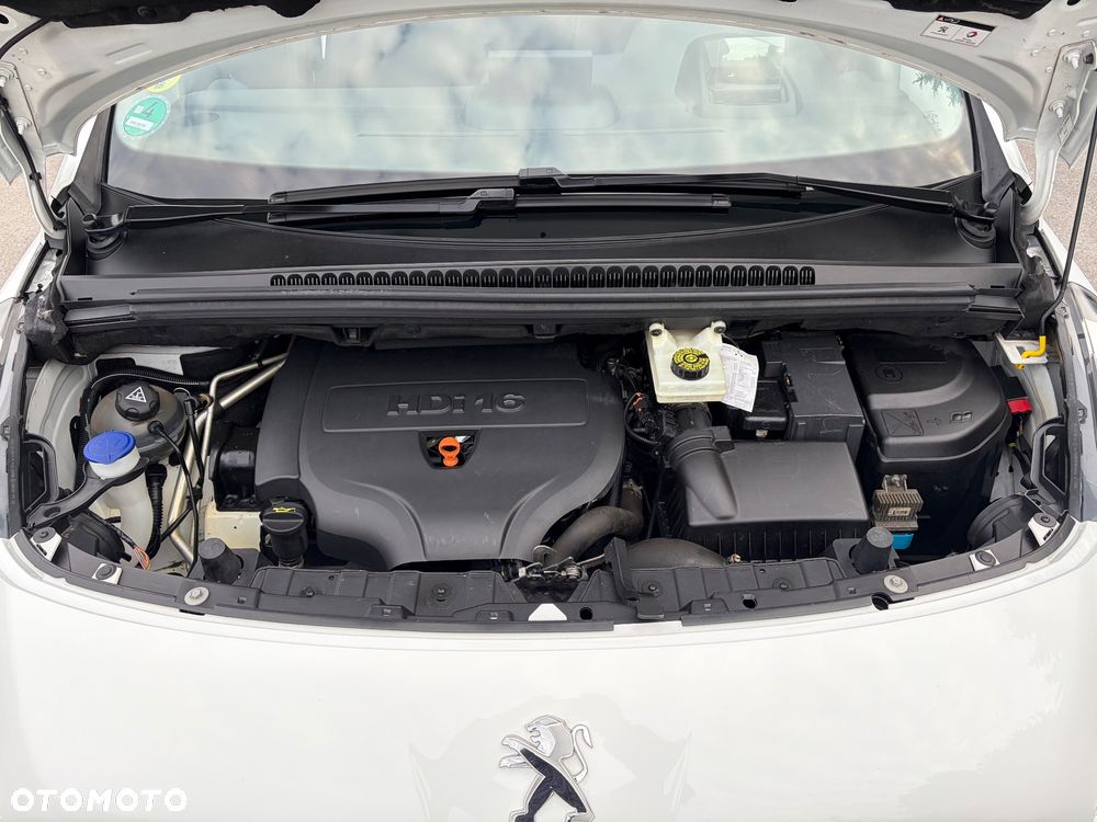 Peugeot 3008 HDi 150 Allure - 26