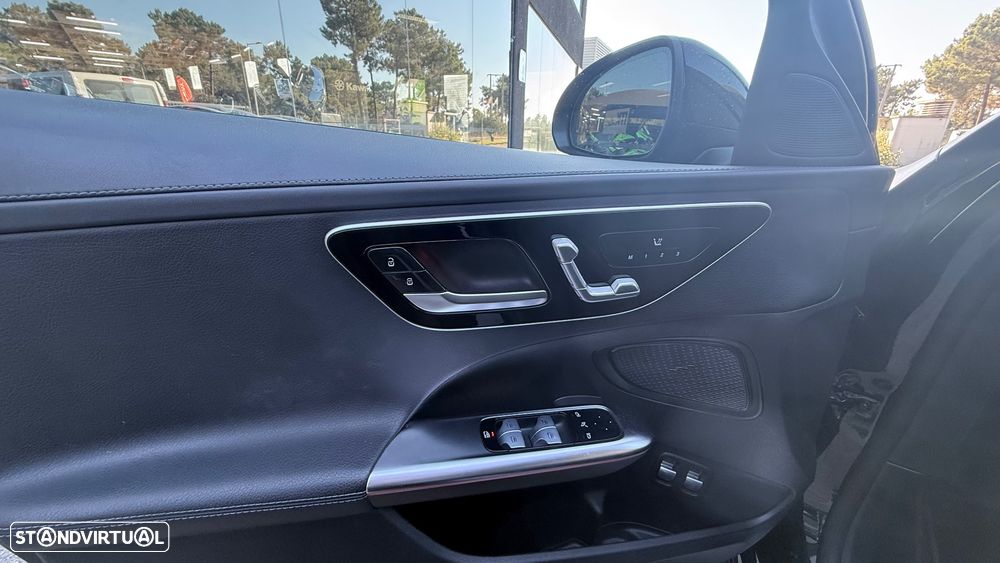 Mercedes-Benz C 300 e AMG Line - 12