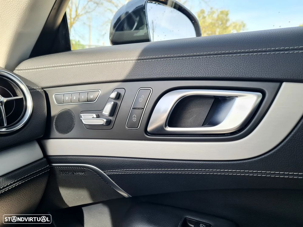 Mercedes-Benz SL 350 7G-TRONIC 2LOOK Edition - 31