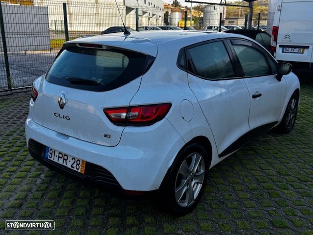 Renault Clio 1.5 dCi Comfort - 10