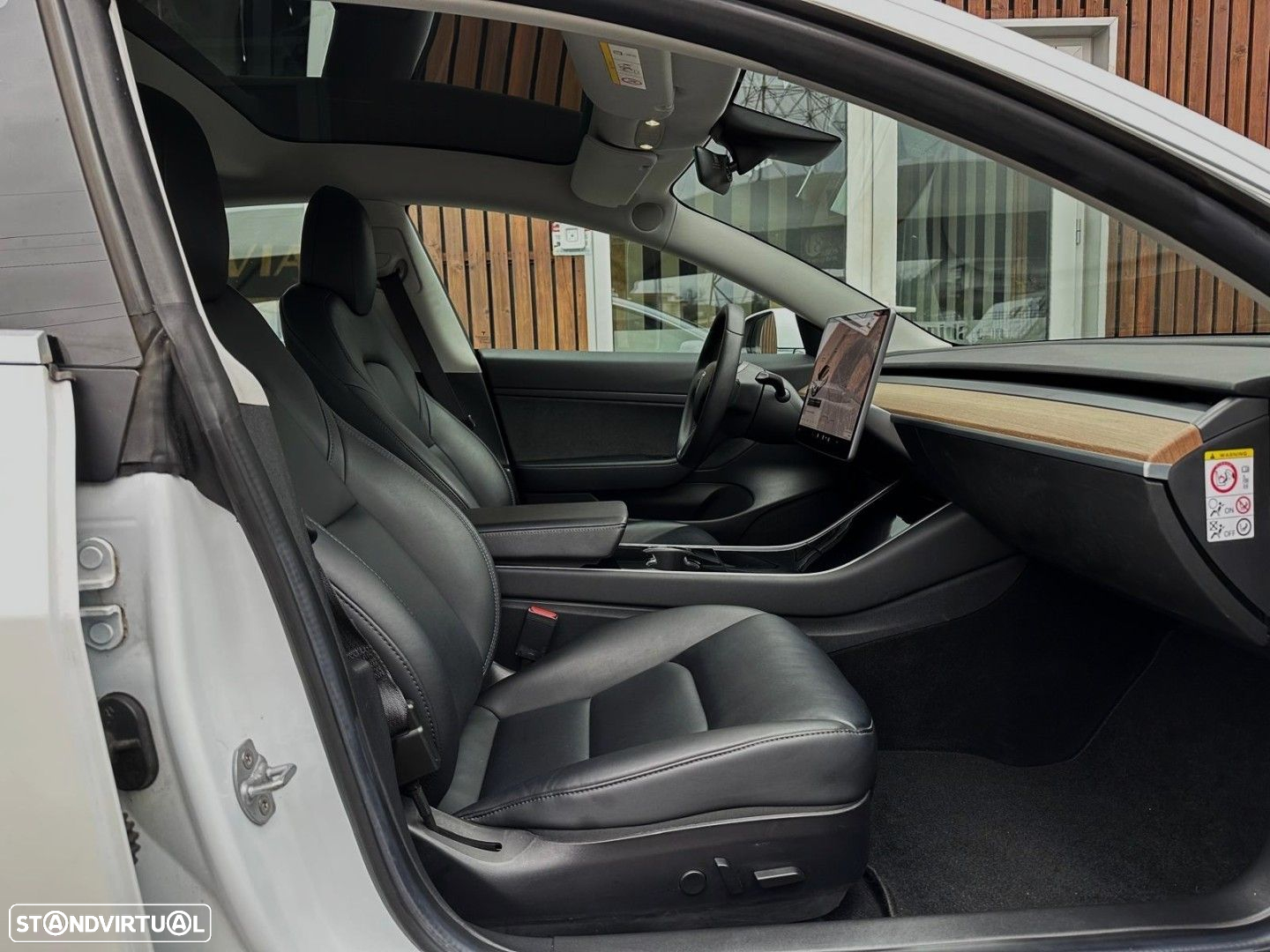 Tesla Model 3 Long-Range RWD - 30