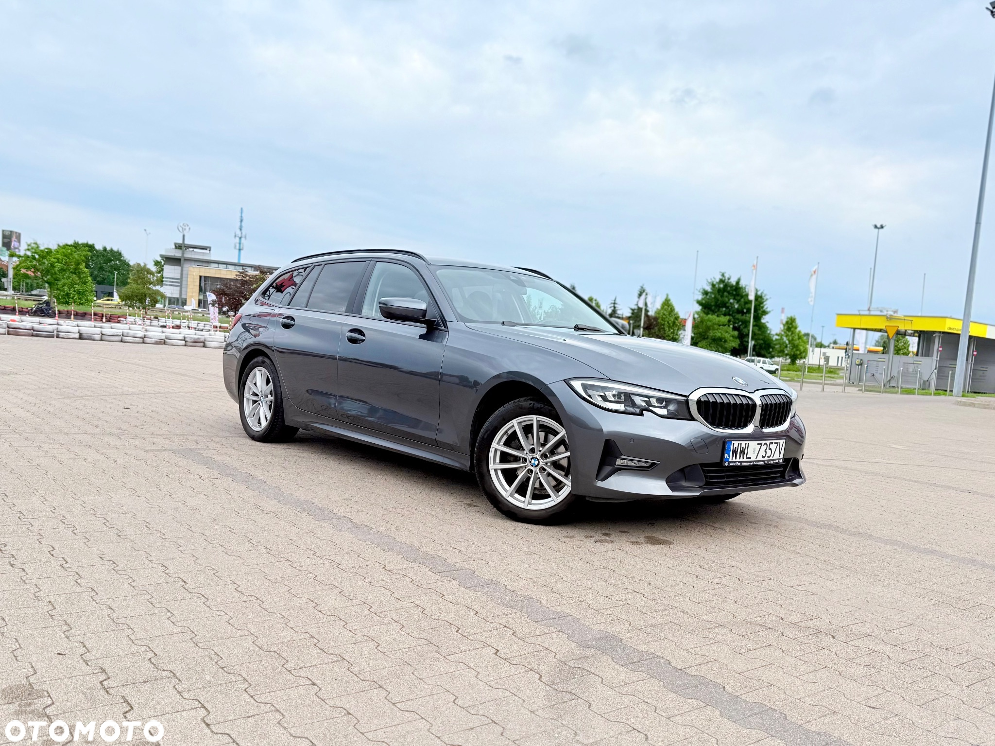 BMW Seria 3 318d Touring Advantage - 3