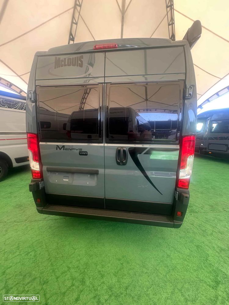 McLouis Menfys Van - 11