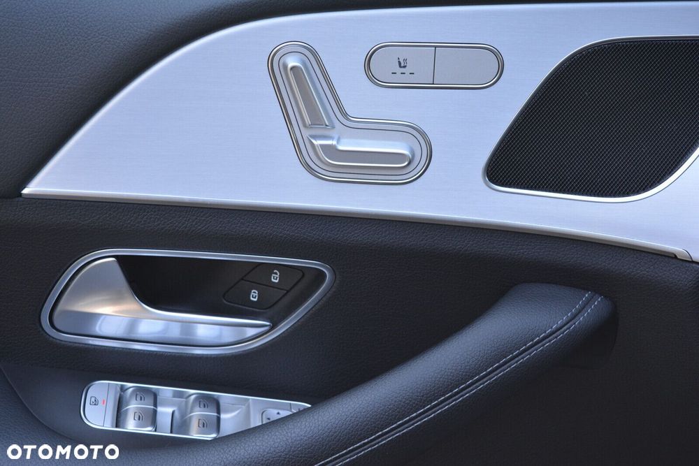 Mercedes-Benz GLE 300 d 4-Matic - 13