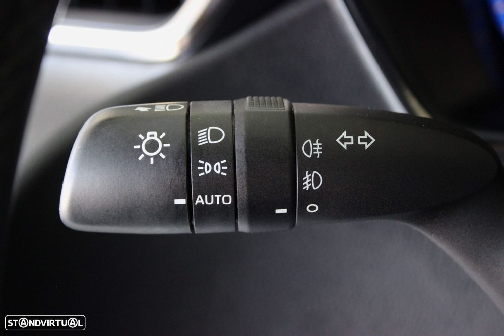 Toyota Corolla 1.8 Hybrid Comfort - 19