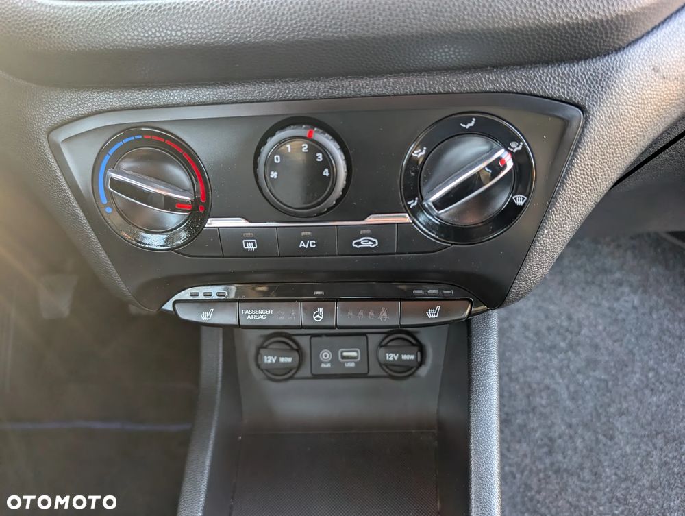 Hyundai i20 1.2 BlueDrive Comfort - 12