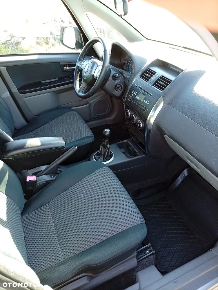 Suzuki SX4 1.6 GLX / Comfort - 4