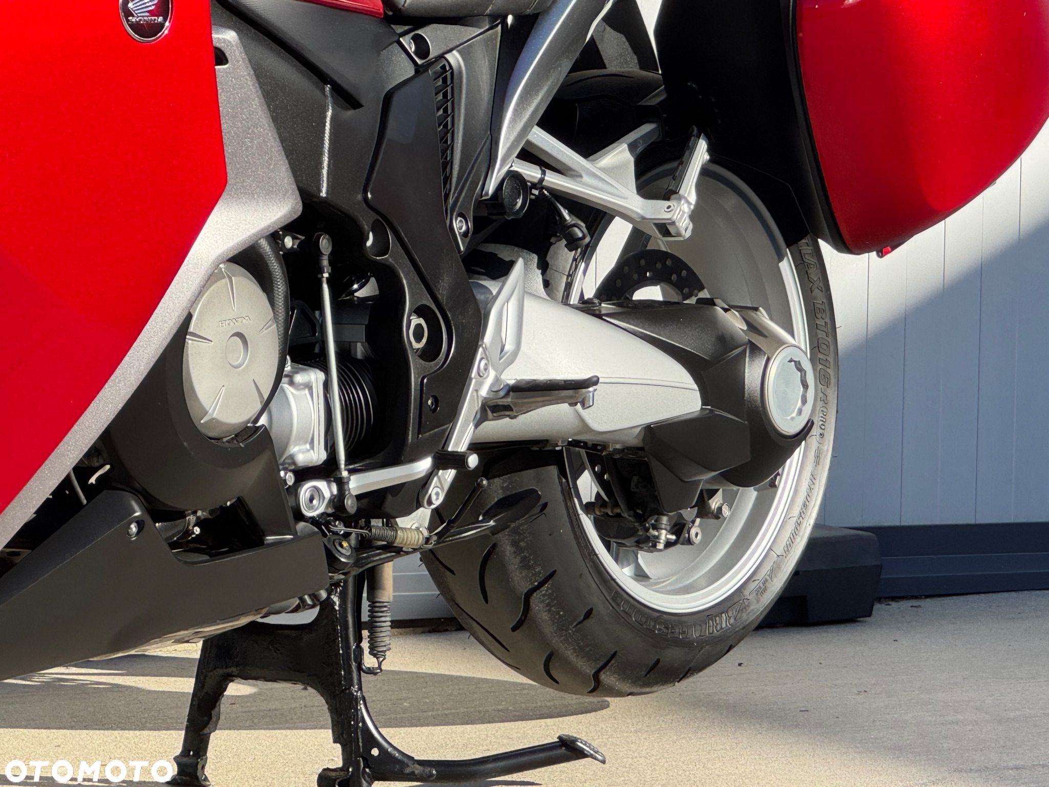 Honda VFR - 25