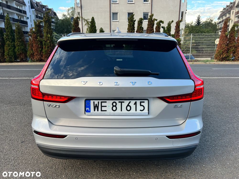 Volvo V60 B4 D Core - 4