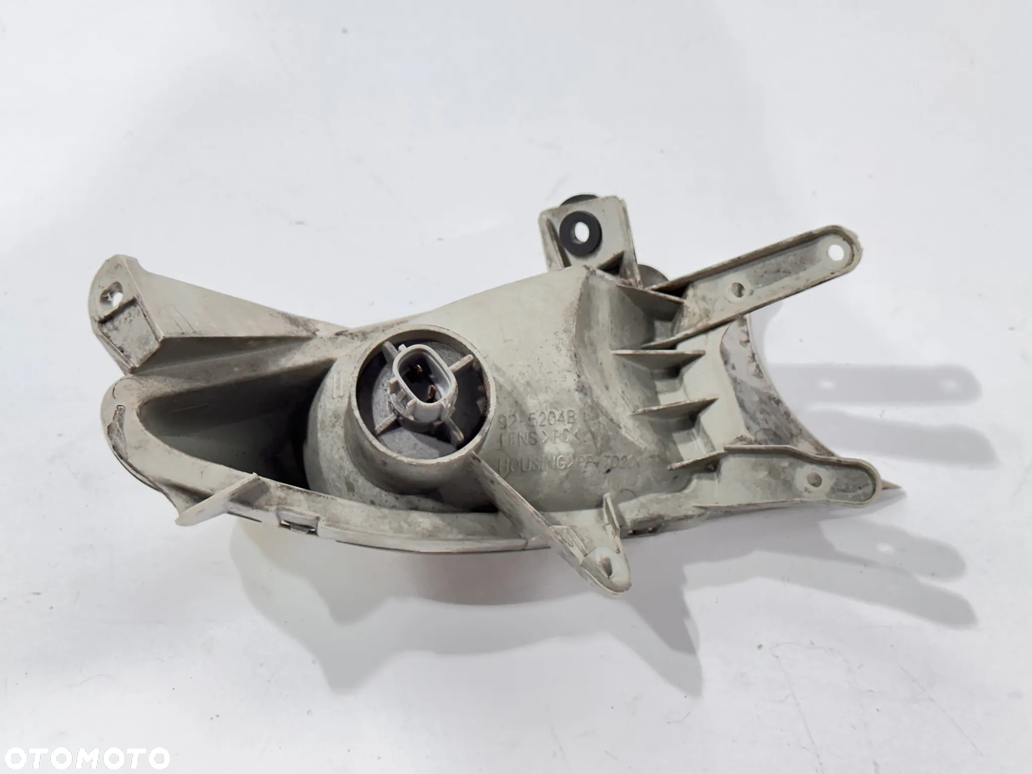 Kierunkowskaz przód lewy Suzuki Burgman 125 K7 07-13r. - 4