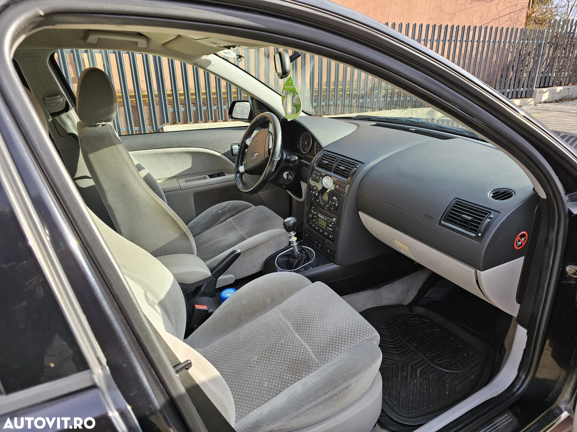 Ford Mondeo - 8