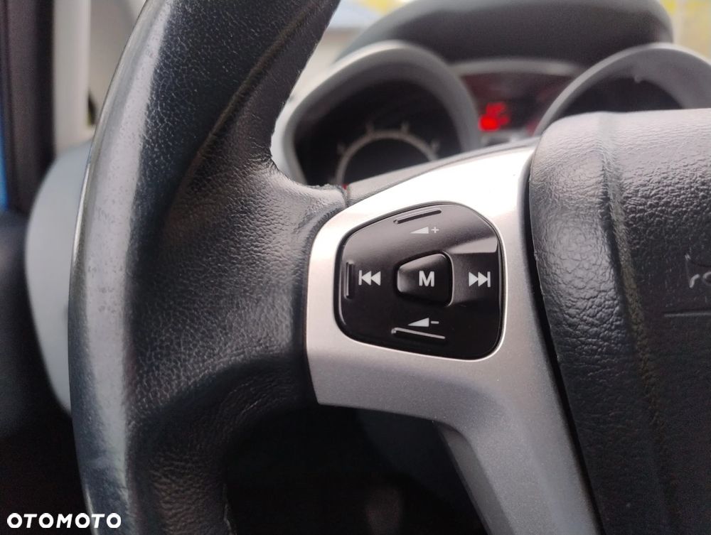 Ford Fiesta 1.4 Titanium - 26