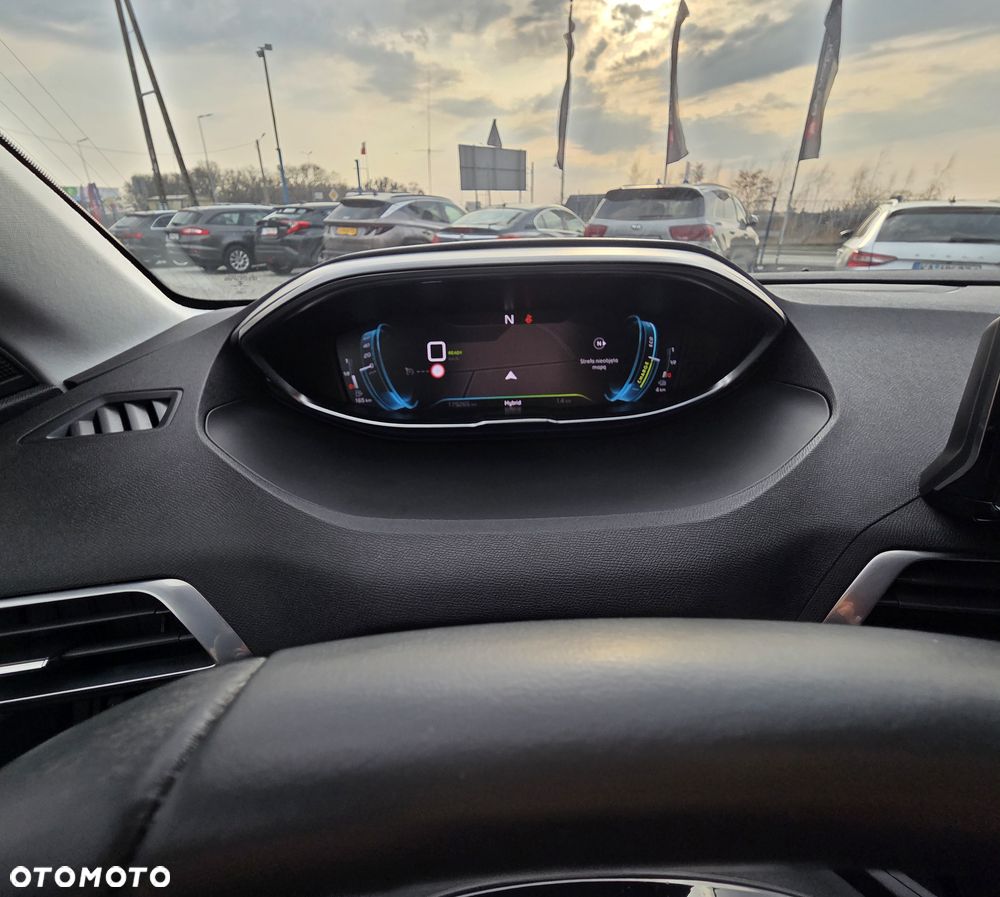 Peugeot 3008 1.6 PureTech Hybrid PHEV Allure Pack S&S EAT8 - 28