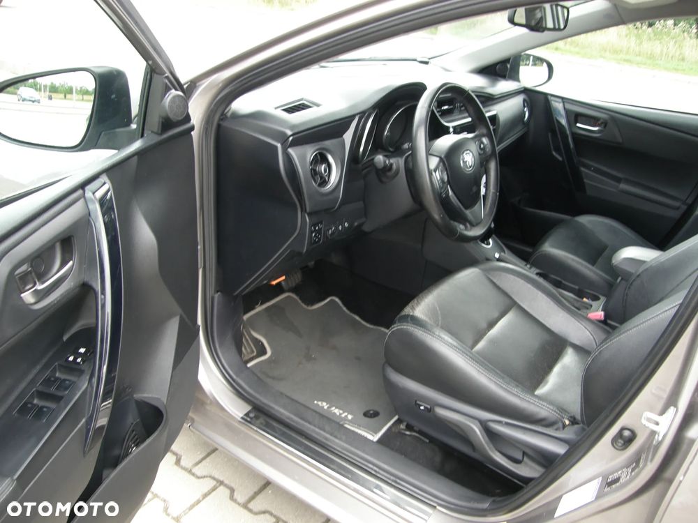 Toyota Auris - 12