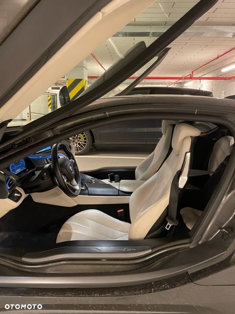 BMW i8 Standard - 10