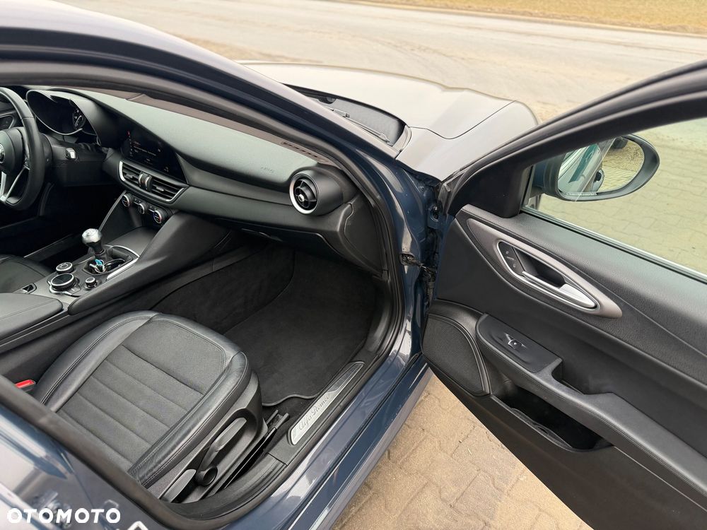 Alfa Romeo Giulia 2.2 Super - 26