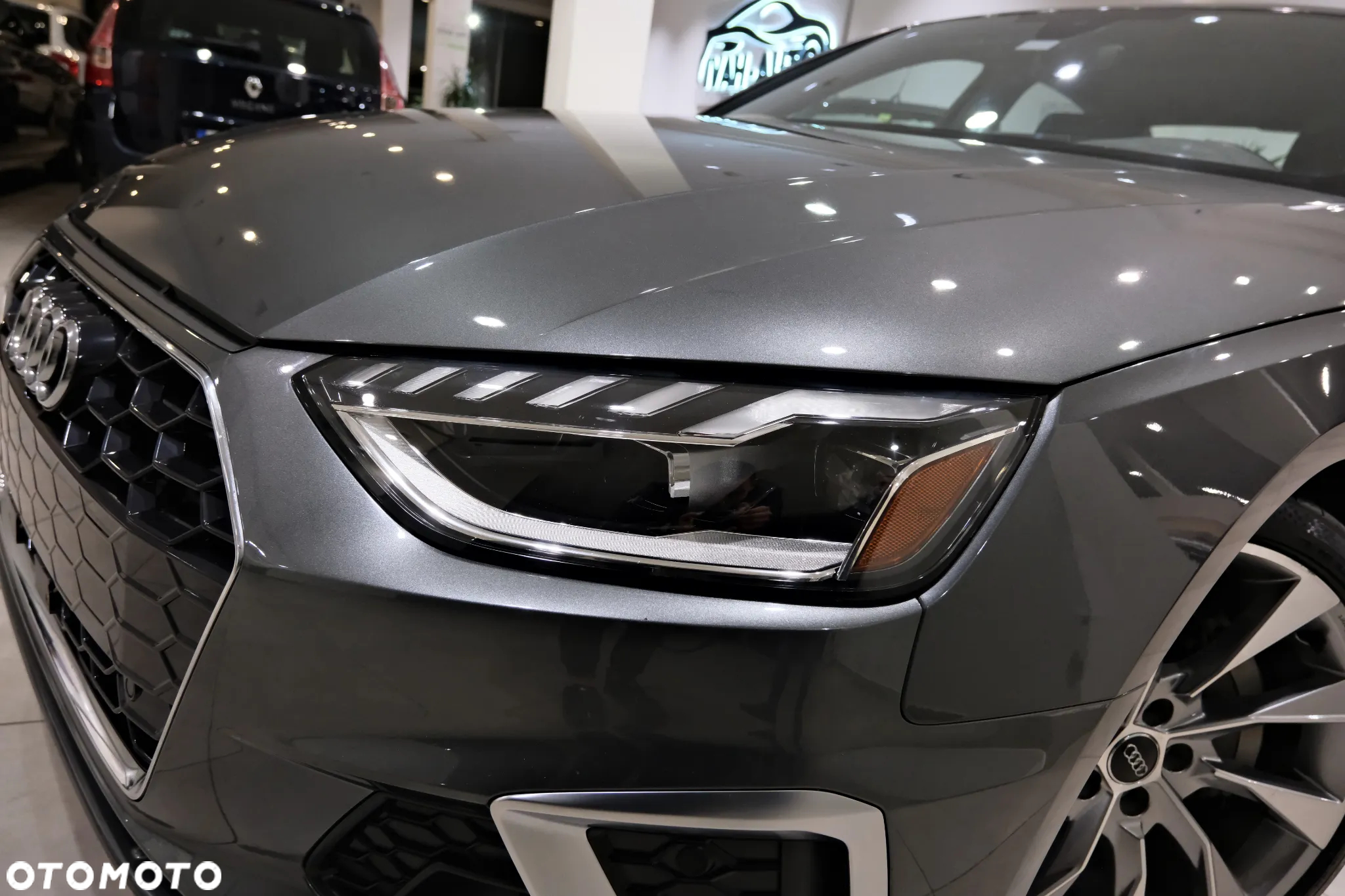 Audi A4 - 4