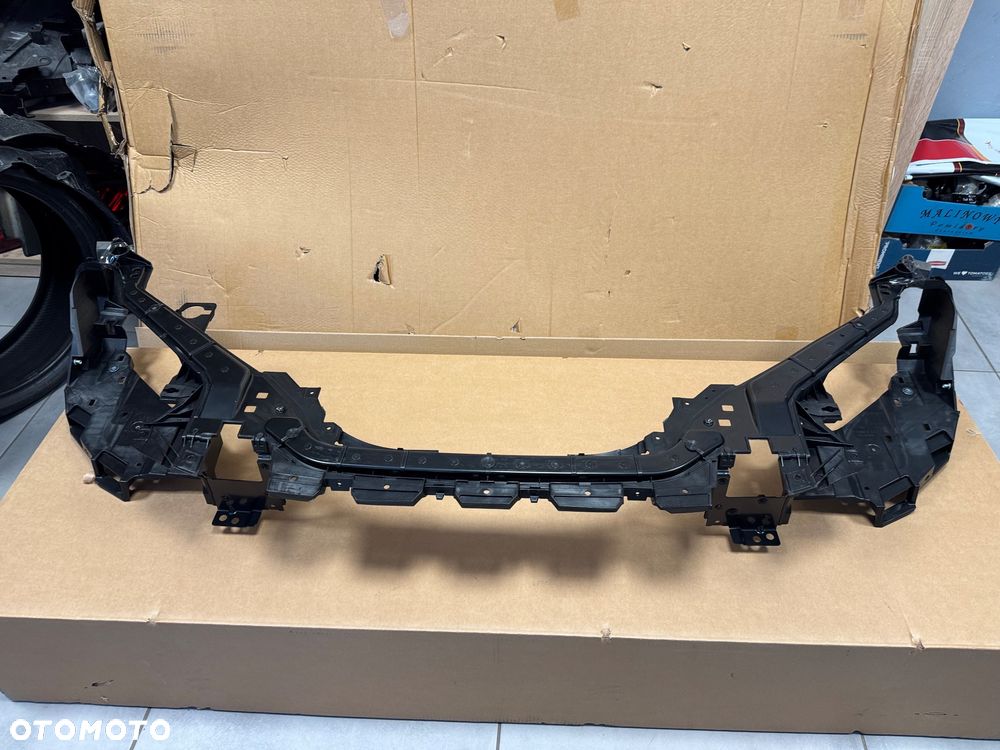 Volvo V40 II 12- pas przód wzmocnienie