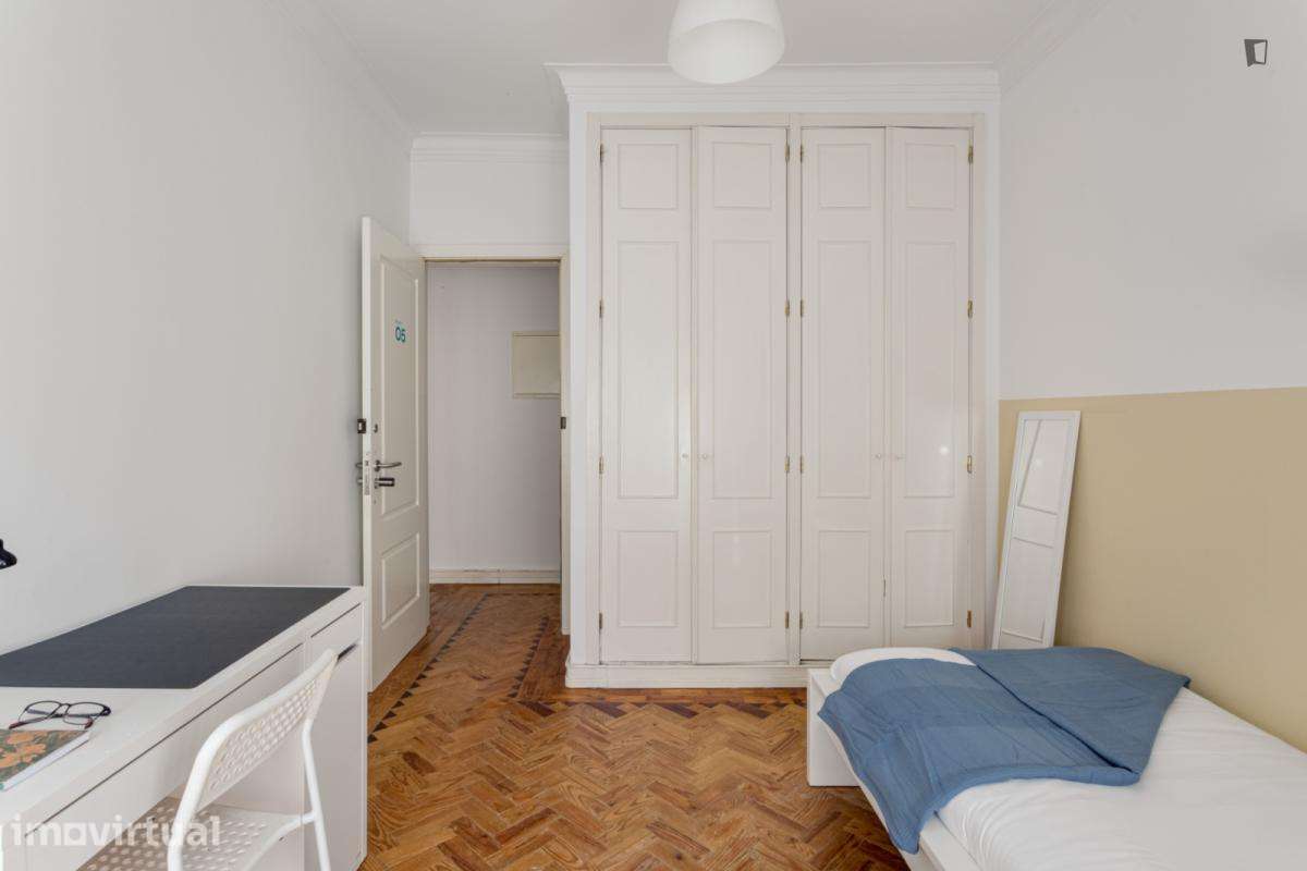 Quarto - localizado em Sete Rios Lisbon - Grande imagem: 4/16