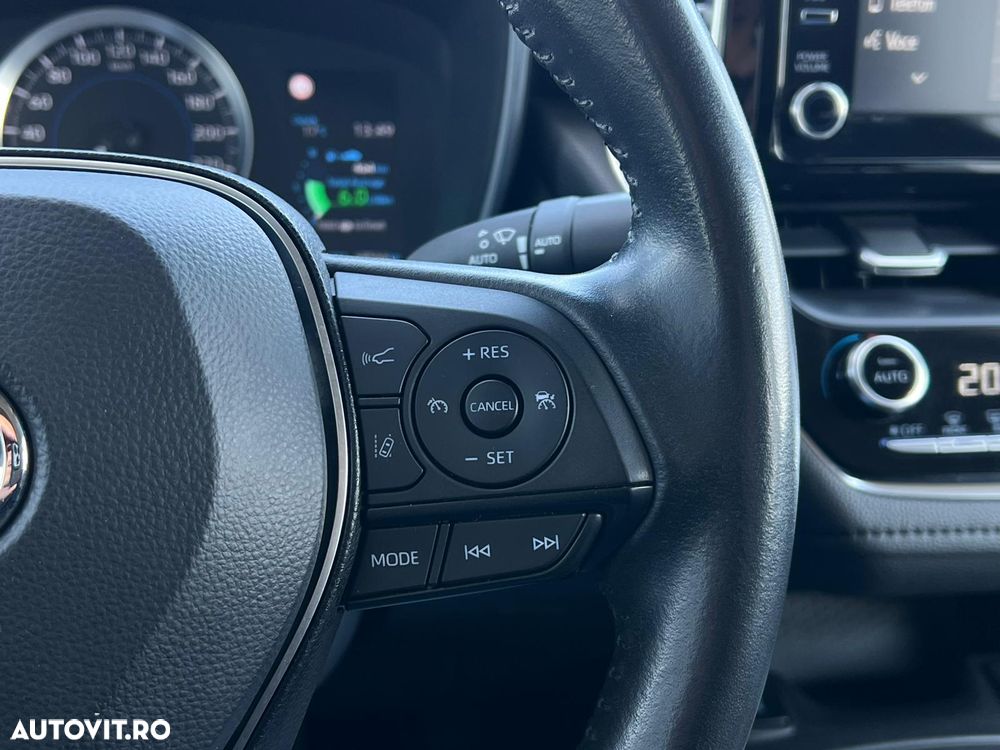 Toyota Corolla 1.8 HSD Business - 22