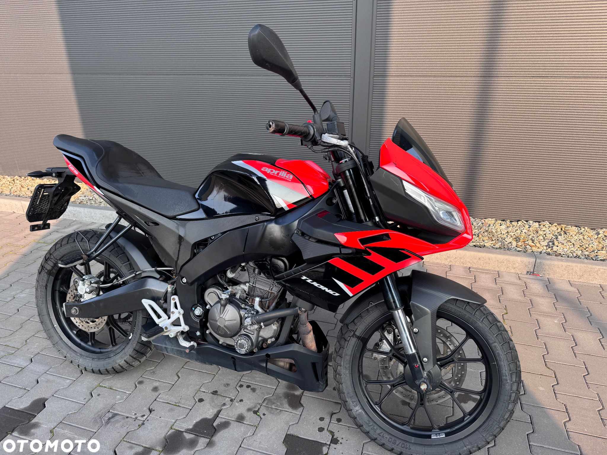 Aprilia Tuono - 6
