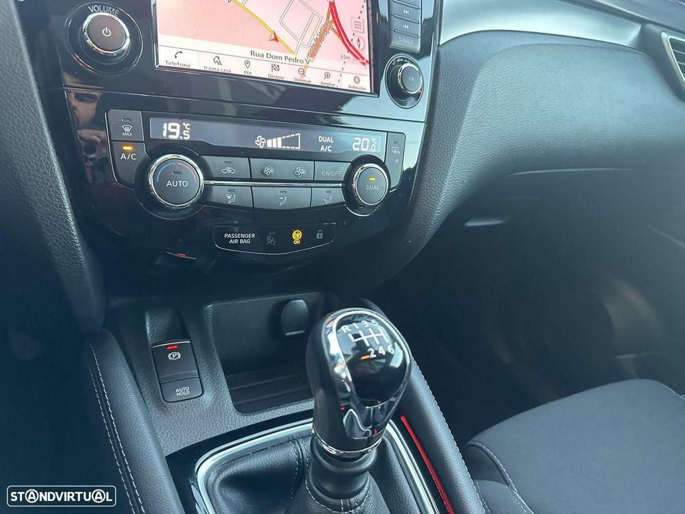 Nissan Qashqai 1.3 DIG-T N-Connecta LED+SKY - 15