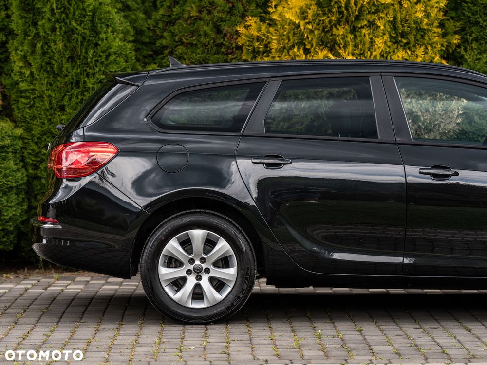 Opel Astra 1.4 Turbo Exklusiv - 7