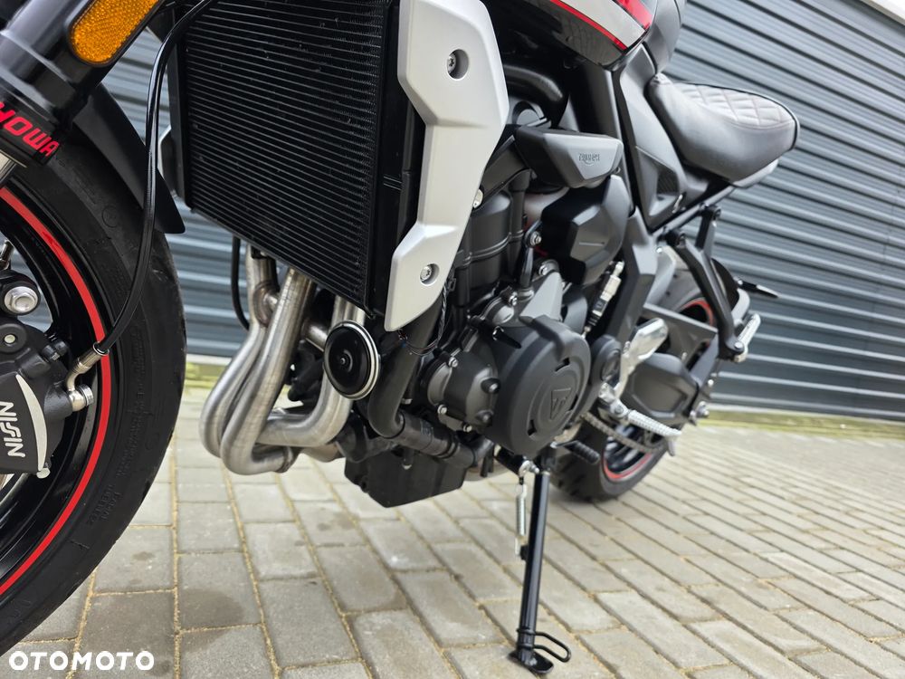 Triumph Trident - 14