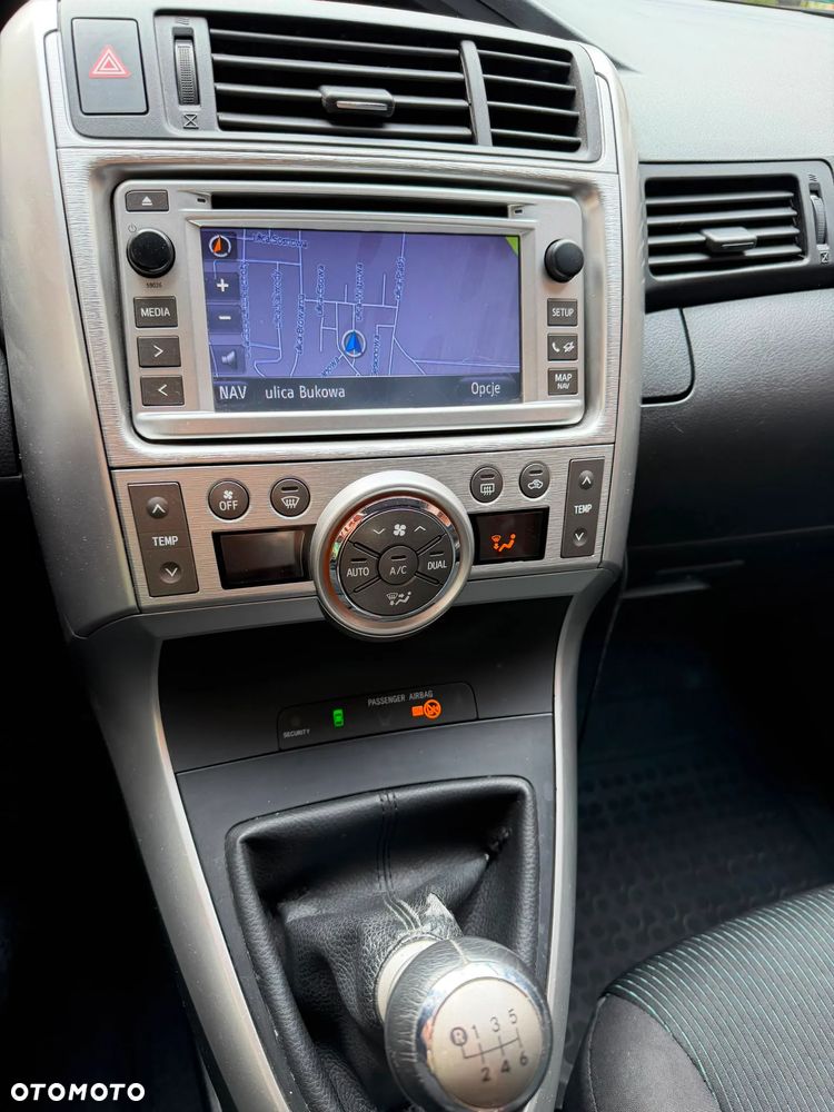 Toyota Verso 1.8 Prestige EU5 7os - 12