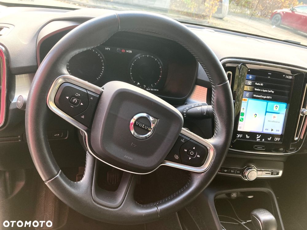 Volvo XC 40 T3 Momentum Pro - 11