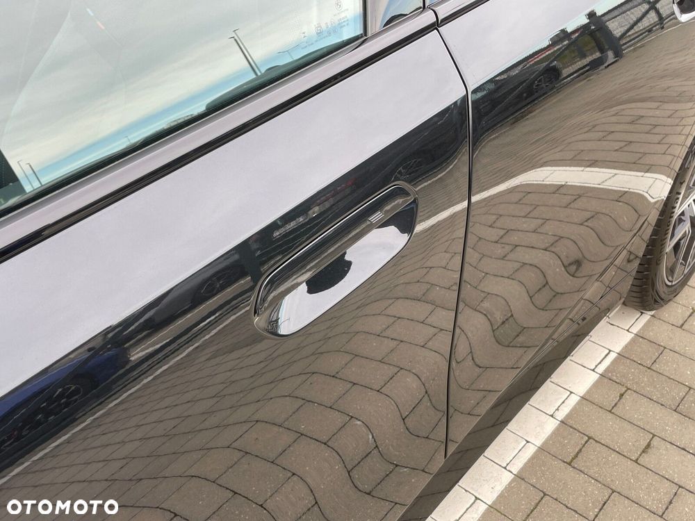 BMW Seria 5 520d xDrive mHEV M Sport - 38