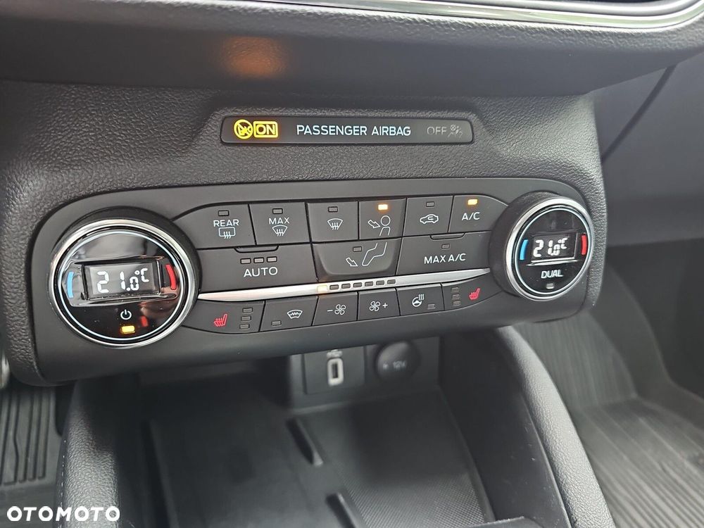 Ford Focus - 23