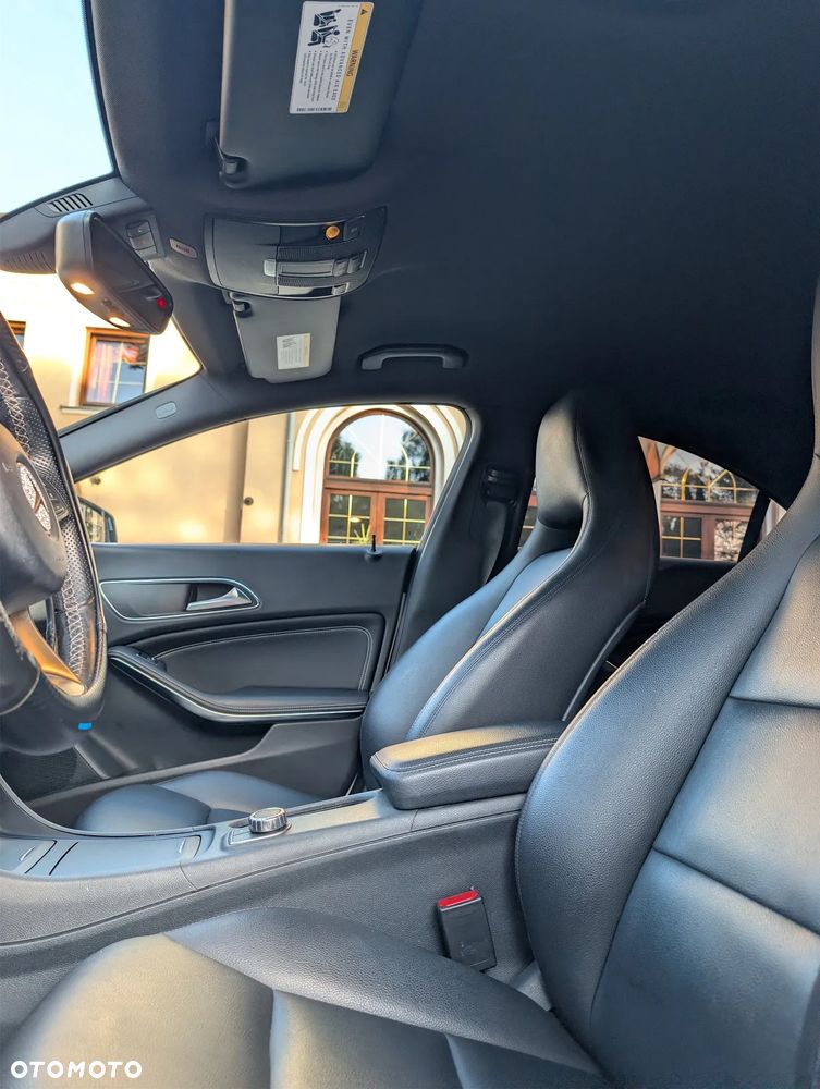 Mercedes-Benz CLA 250 7G-DCT Sport - 14