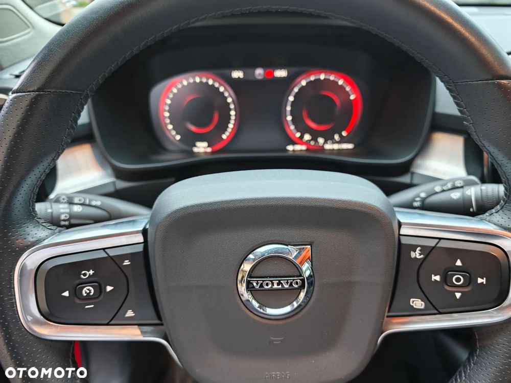 Volvo XC 40 - 22