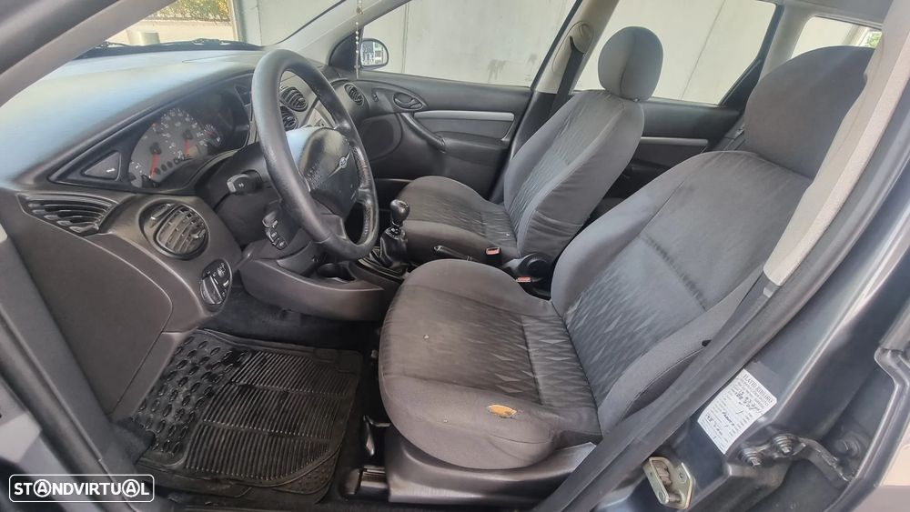 Ford Focus 1.8 TDCi Ghia - 11