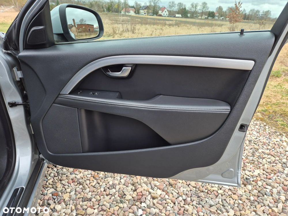 Volvo V70 D4 Momentum - 11