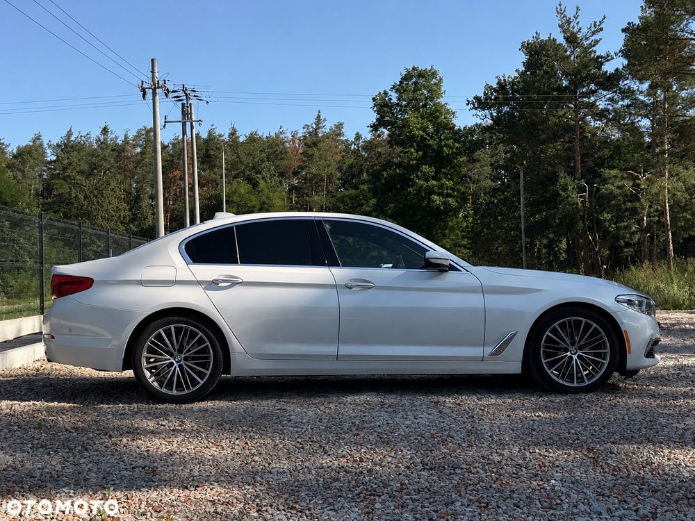 BMW Seria 5 530i Luxury Line - 4
