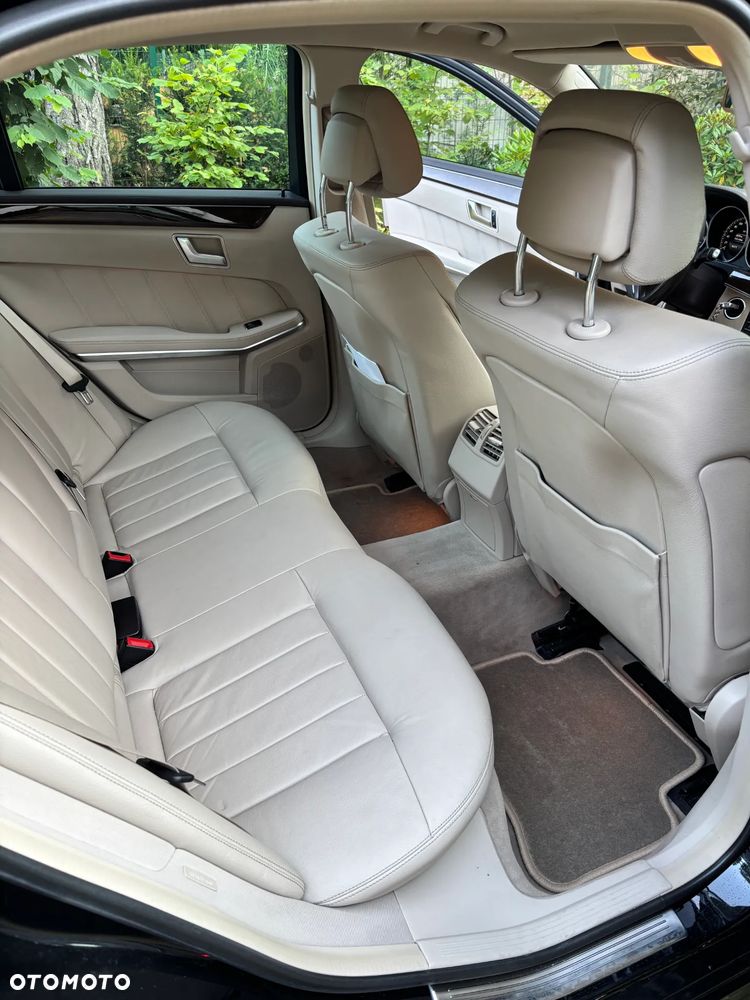 Mercedes-Benz Klasa E 400 4-Matic Elegance - 19