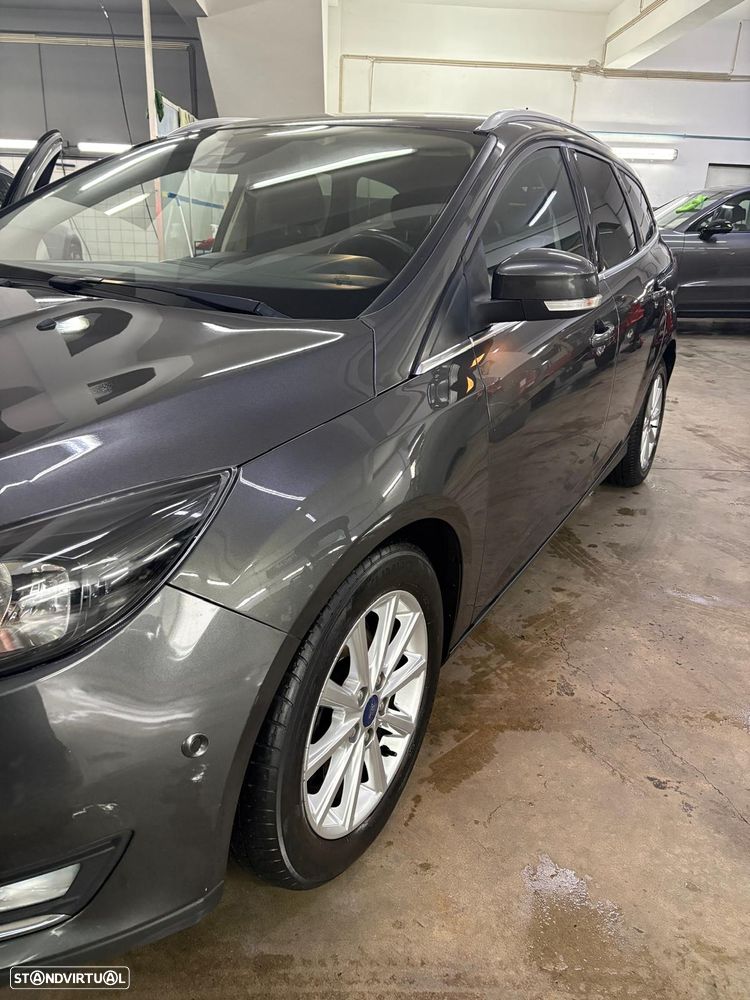 Ford Focus SW 1.0 EcoBoost Titanium - 8