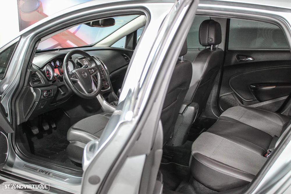 Opel Astra 1.7 CDTi Cosmo - 14