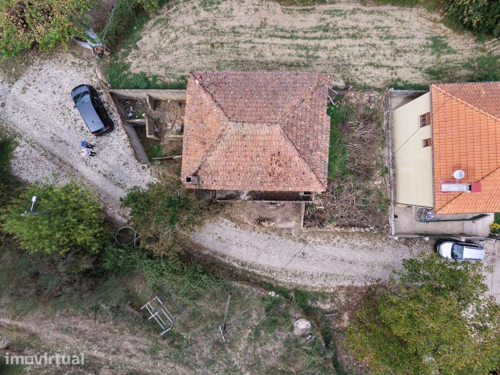 Moradia para Reconstrução com Terreno e Espaço Exterior | Lanção - ... - Grande imagem: 3/23