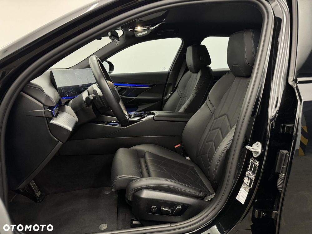 BMW Seria 5 520d mHEV M Sport - 13