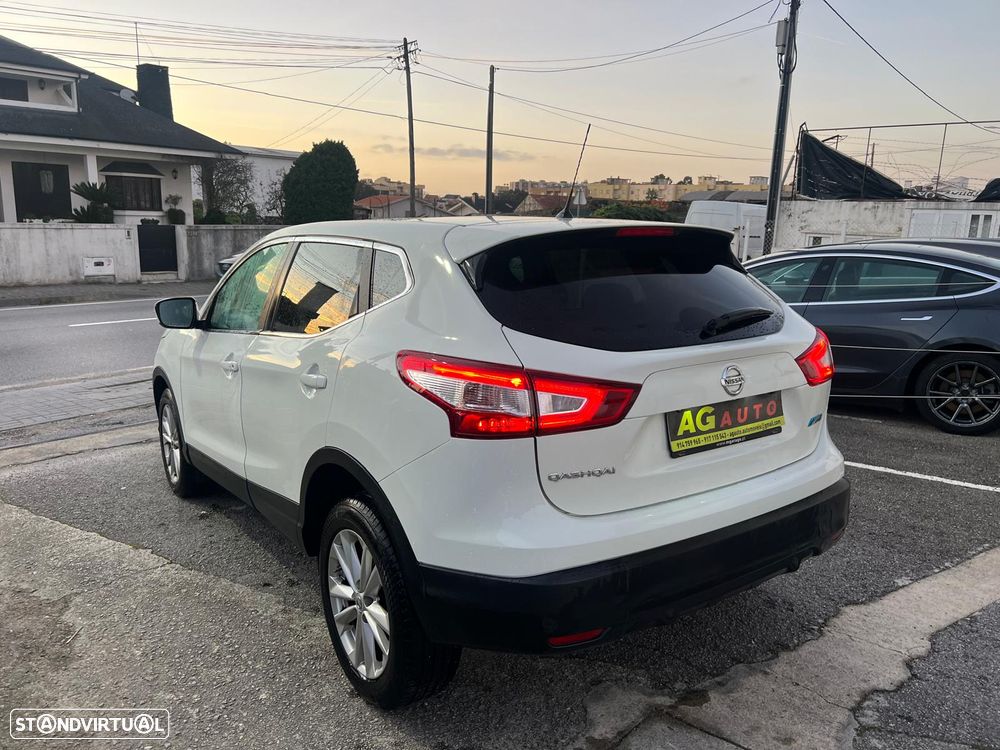 Nissan Qashqai 1.5 dCi DPF acenta - 4