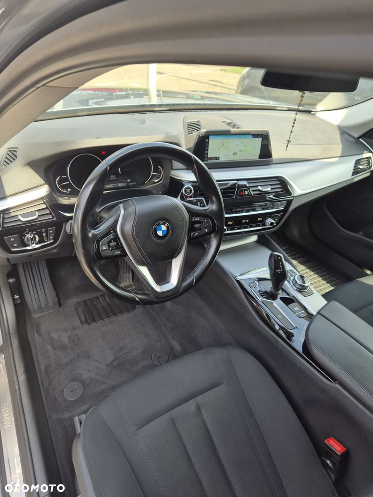 BMW Seria 5 520d - 8