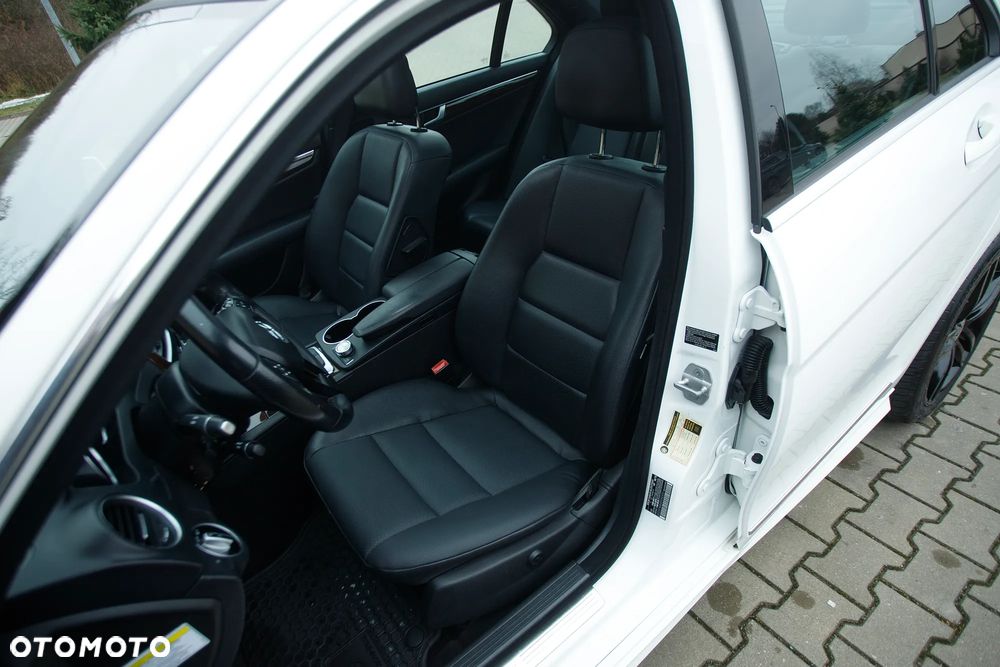 Mercedes-Benz Klasa C 350 4Matic 7G-TRONIC Avantgarde Edition - 11