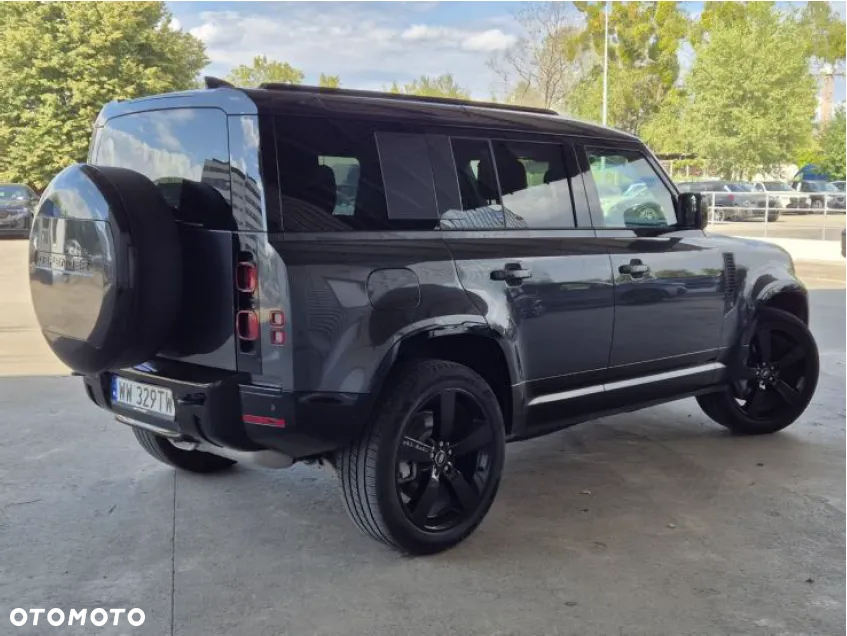 Land Rover Defender 110 D300 X-Dynamic HSE - 3