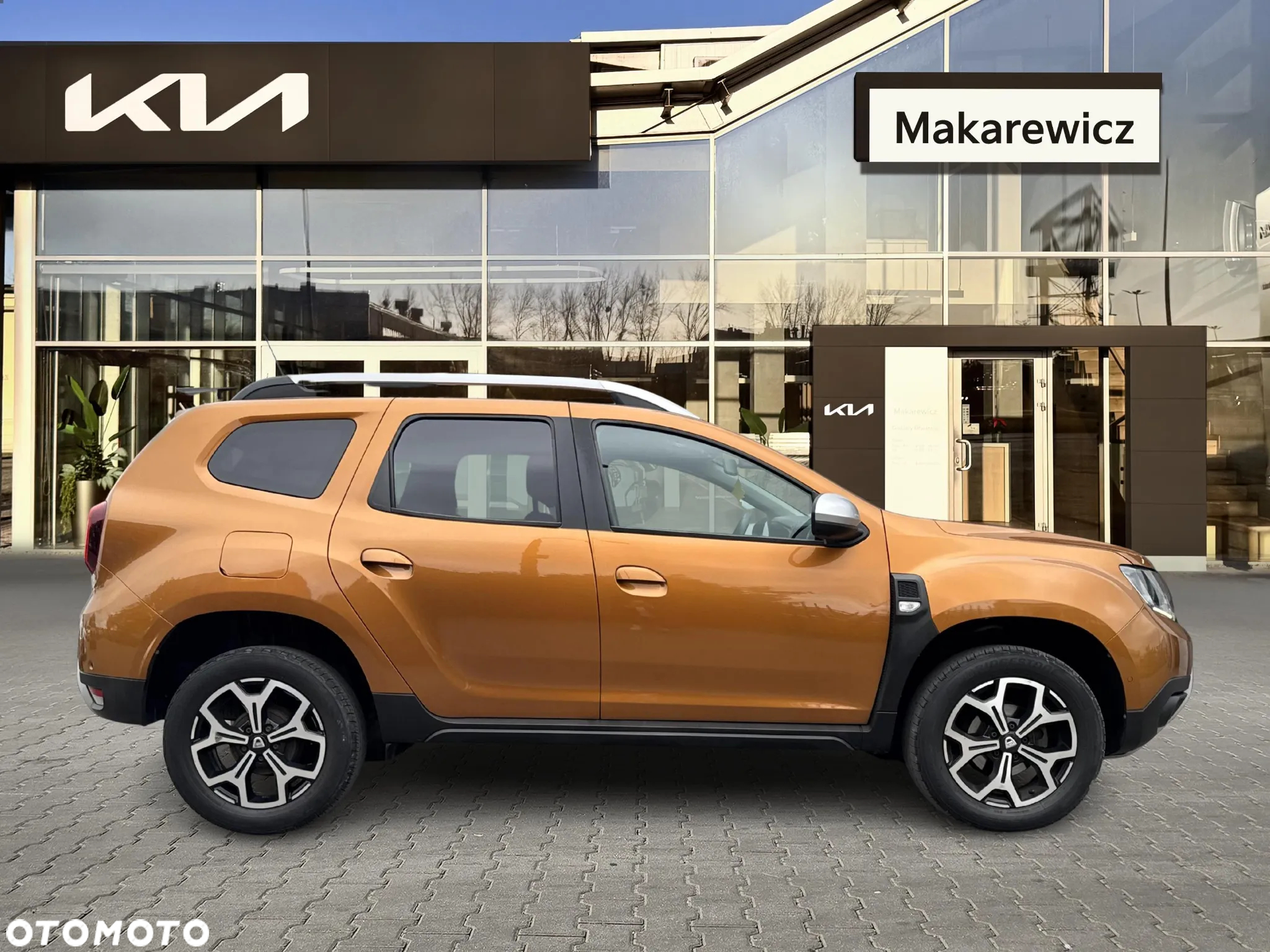 Dacia Duster 1.6 SCe S&S - 6