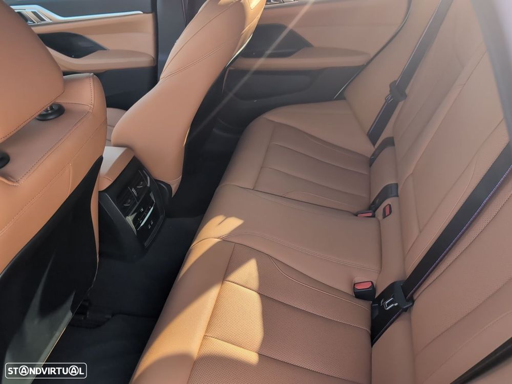 BMW i4 eDrive40 Pack Desportivo M Pro - 14