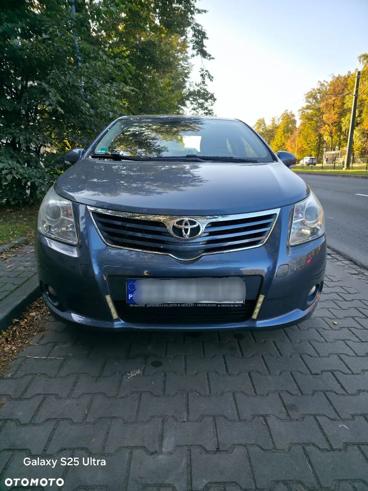 Toyota Avensis 1.8 Luna - 1